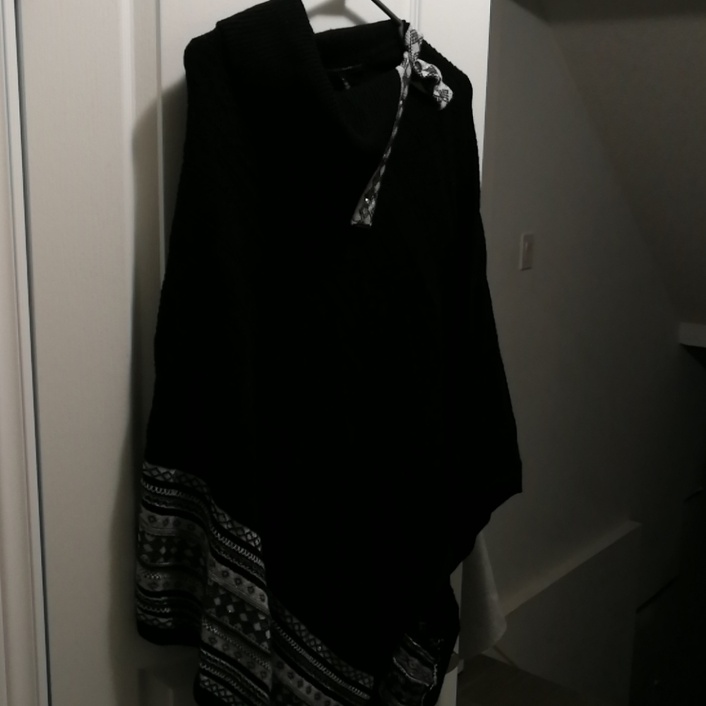 SZ Lrg over the head cape
